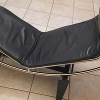 CHAISE LONGUE