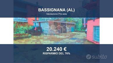 Immobile in asta di 159 m² con box auto a Bassigna