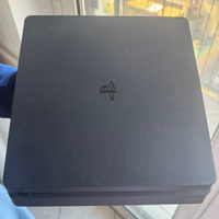 PlayStation PS4 Slim 500GB + 2 Giochi - 120€
