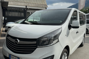Opel Vivaro 8 posti