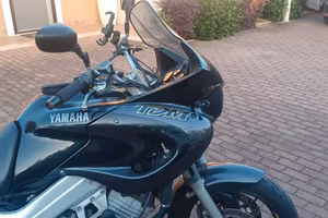 YAMAHA TDM 850