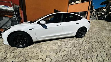 Tesla Model 3  Long Range Dual Motor AWD