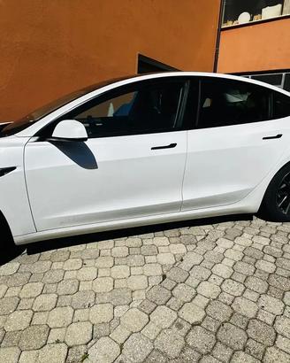 Tesla Model 3  Long Range Dual Motor AWD