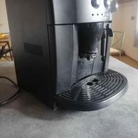 macchina da caffè  automatica De Longhi