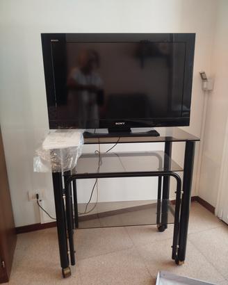 tavolino con televisore Sony 