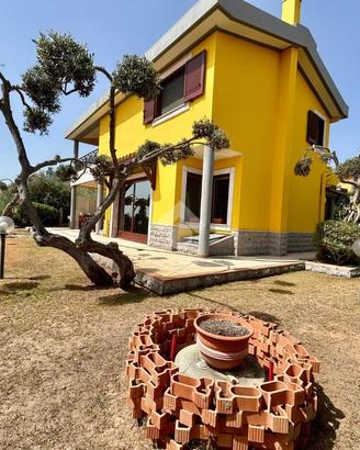 VILLA SINGOLA A CAPOTERRA