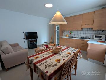 A trento citta' appartamento con posto auto