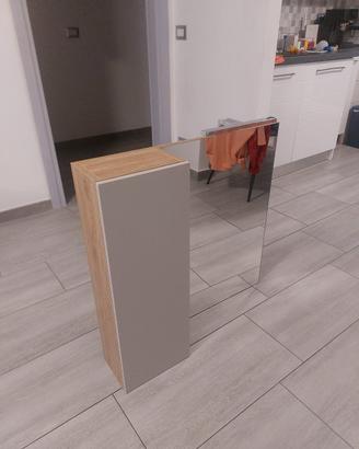 specchio bagno con porta oggetti