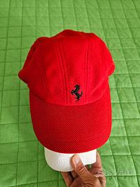 cappello Ferrari marchio Fila