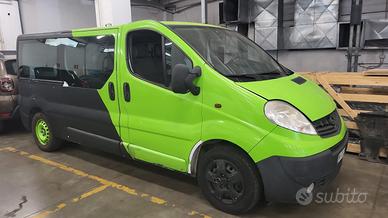Furgone 9 posti OPEL Vivaro - 2009
