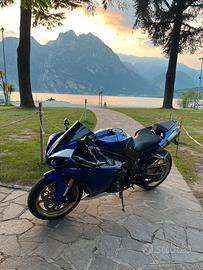Yamaha YZF R1 BIG BANG - 2013