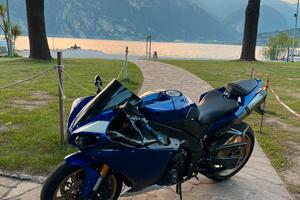 Yamaha YZF R1 BIG BANG - 2013