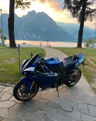 Yamaha YZF R1 BIG BANG - 2013