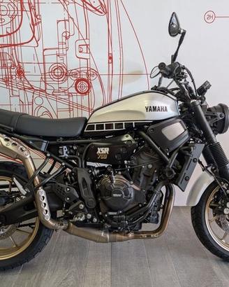 Yamaha XSR 700 XTribute