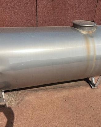 Serbatoio inox   500 lt