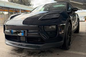 Subentro Leasing porsche 13000km full eletric