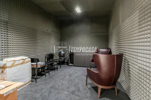 ELEGANTE UFFICIO SU DUE LIVELLI IN ARENA