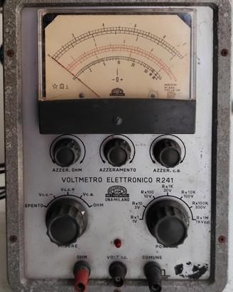 voltmetro elettronico a valvole d'epoca Unaohm R24