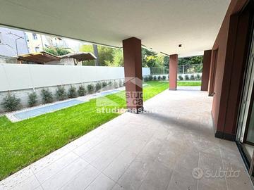 RAFFINATO PIANO TERRA CON AMPIO GIARDINO!