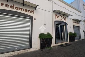 NEGOZIO A FRATTAMAGGIORE