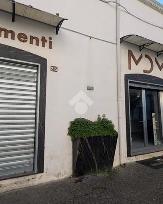 NEGOZIO A FRATTAMAGGIORE