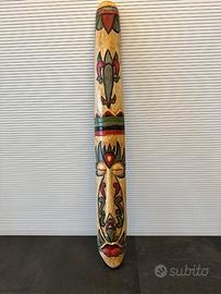 Maschera africana in legno.