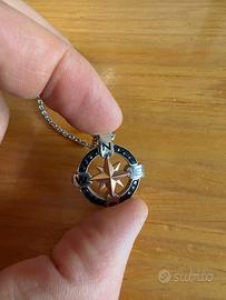 Collana con ciondolo in argento e zirconi