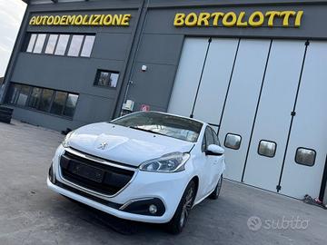 PEUGEOT 208 per ricambi usati BH02