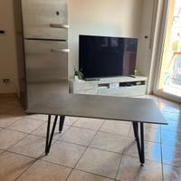 Tavolino da soggiorno ceramica grigia