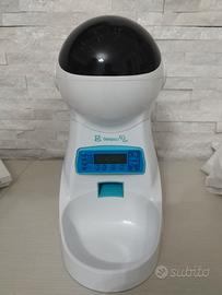 Distributore automatico crocchette animali