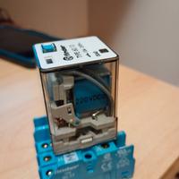 RELE finder type 60.13 undecal bobina 220VDC