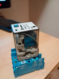 RELE finder type 60.13 undecal bobina 220VDC