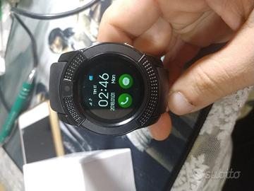 Smartwatch con telefono incorporato