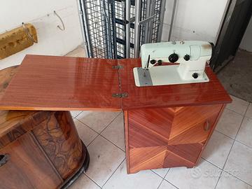 macchina da cucire Salmoiraghi 133 con mobiletto 