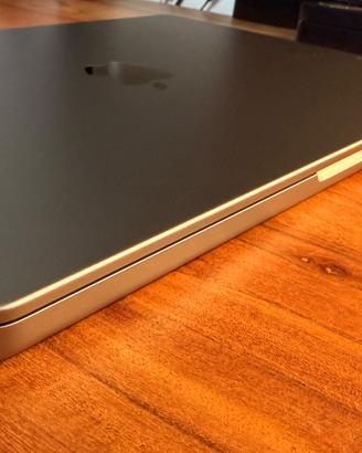 MacBook Pro 14" 2021 – M1 Pro – 16 GB RAM – 512 GB