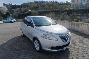 Lancia Ypsilon 1.2 8v Platinum