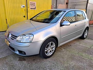VOLKSWAGEN Golf 1.6 5p. Comfortline ok neopatent