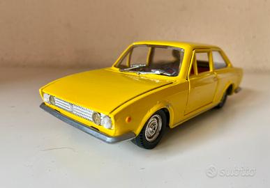 Nacoral Fiat 124 Sport Coupé 1600 1/24