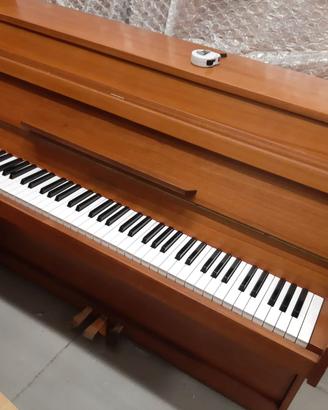 Pianoforte verticale in legno con 3 pedali