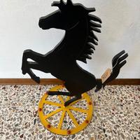 SCULTURA IN FERRO CAVALLINO 'FERRARI'