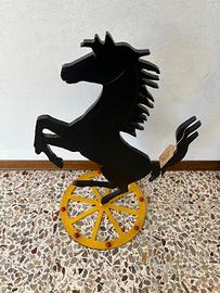 SCULTURA IN FERRO CAVALLINO 'FERRARI'