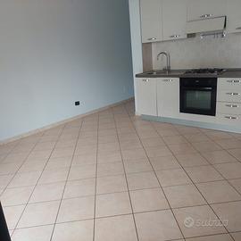 Cucina usata bianca componibile