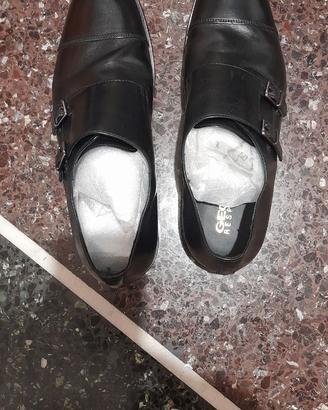  N. 2 paia Scarpe Geox.