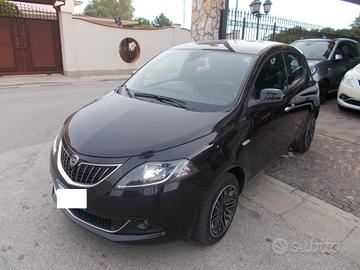 Lancia Ypsilon 1.0 FireFly 5 porte S&S Hybrid Gold