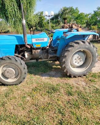 Trattore agricolo Landini 5500 con seminatrice