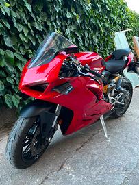 Ducati panigale V2