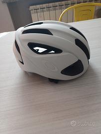 casco bici oakley 