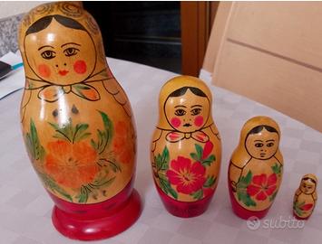 Matriosca russa. legno naturale. 4 pezzi. 