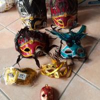 Articoli carnevaleschi.