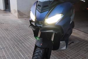 Aprilia sr gt 125